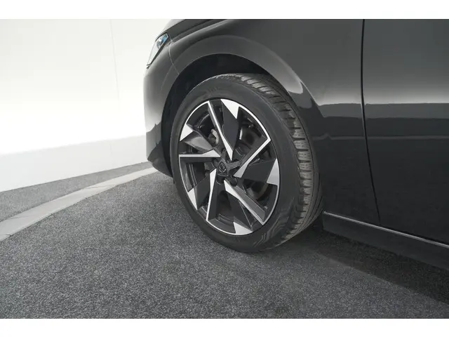 Peugeot 308 PureTech 130 Allure 2022 Benzine 19