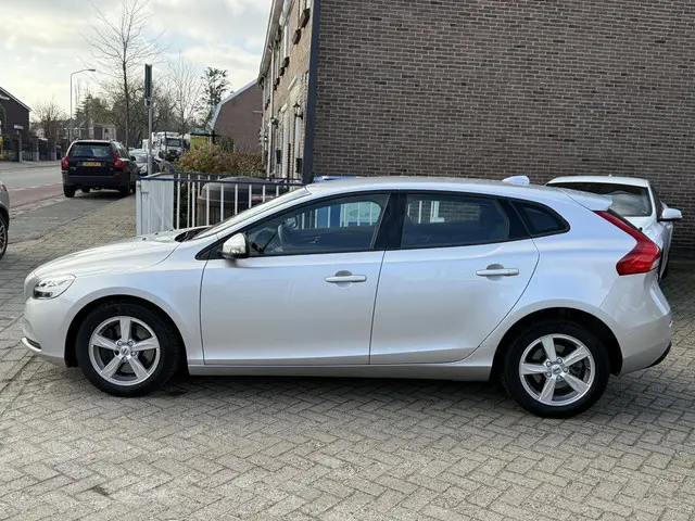 Volvo V40 1.5 T2 122 pk Geartronic Kinetic 2018 Benzine 3