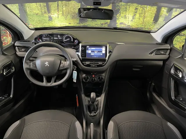 Peugeot 208 1.2 PureTech Active 2016 Benzine 8