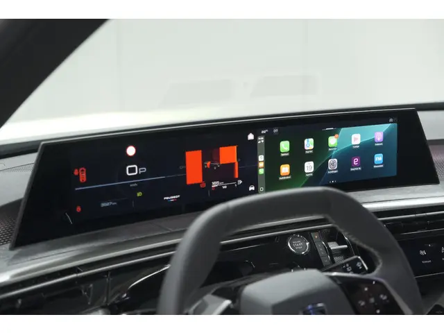 Peugeot 5008 HYbrid 145 e-DCS6 GT 2025 Hybride Benzine 70