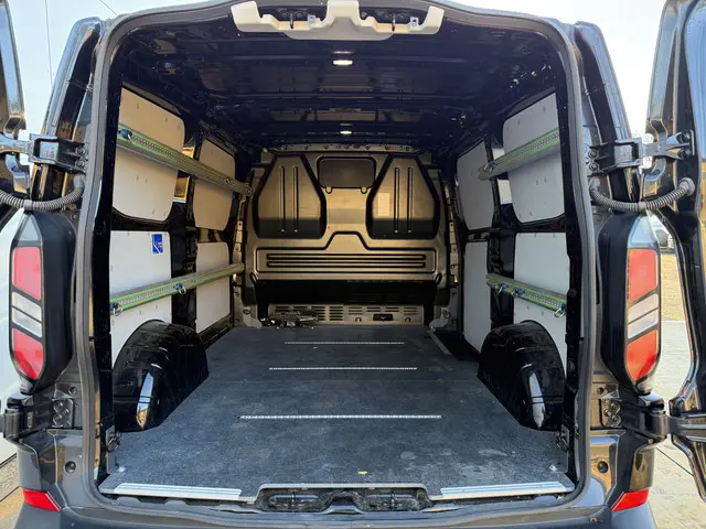 Ford Transit Custom 320 2.0 TDCI 136PK 2024 Diesel 12