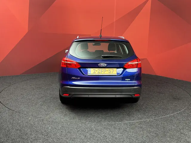 Ford Focus Wagon 1.0 Titanium 2015 Benzine 18