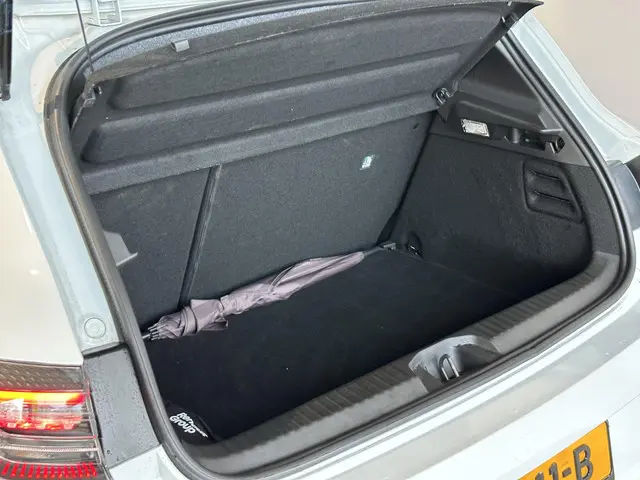 Renault Clio 1.0 TCe 90 GPF esprit Alpine 2025 Benzine 8