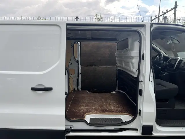 Nissan NV300 L1H1 Optima 2019 Diesel 24