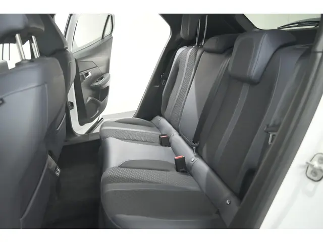 Peugeot 2008 PureTech 130 Allure 2020 Benzine 28