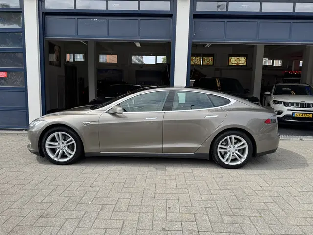 Tesla Model S 85D Base NL AUTO. 2016 Elektrisch 3