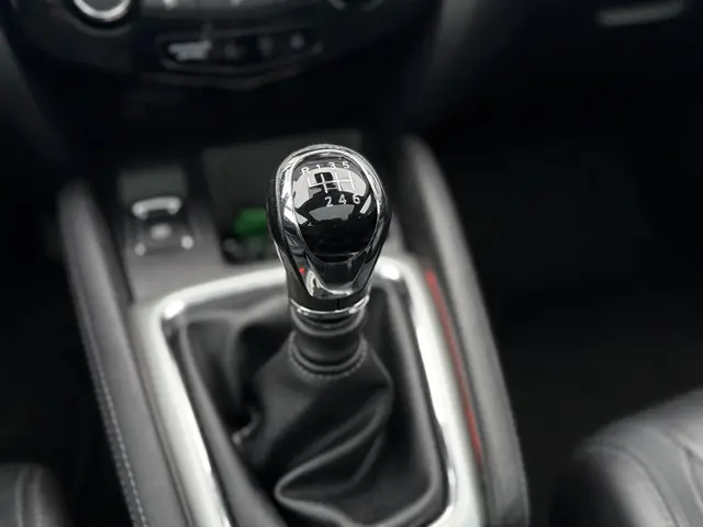 Nissan QASHQAI 1.2 Tekna 2016 Benzine 28