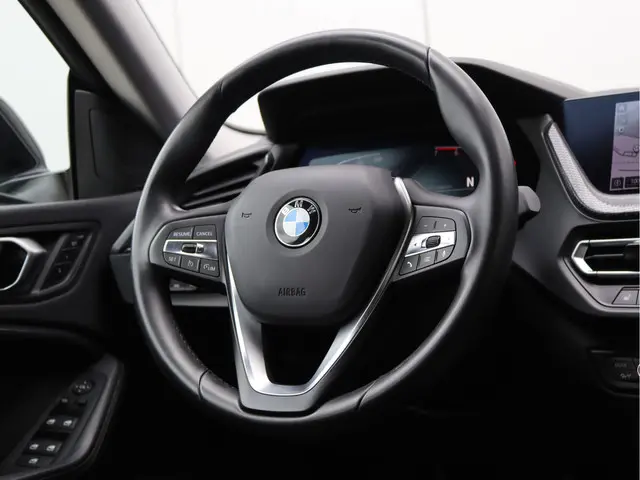 BMW 2 Serie Gran Coupé 218i High Executive 2020 Benzine 20