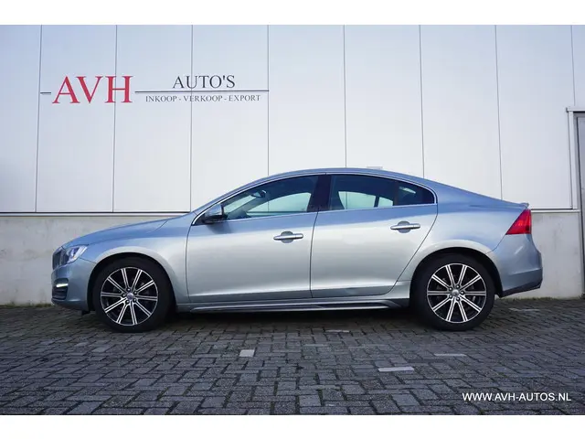 Volvo S60 1.6 T3 Momentum 2015 Benzine 21