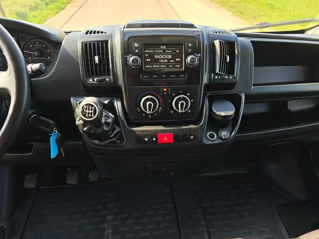 Opel Movano 2.2D 140 L2H2 3.5T 2022 Diesel 14