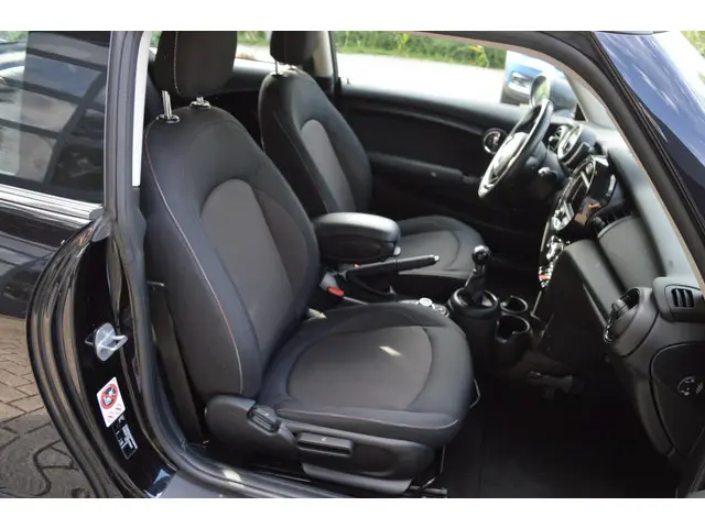 MINI One Mini 1.2 Business 2017 Benzine 15