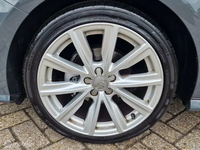 Audi A1 Sportback 1.0 TFSI Advance 2018 Benzine 12