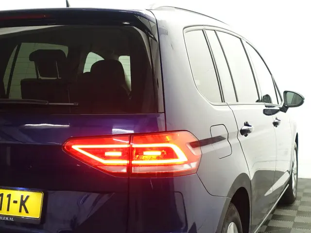 Volkswagen Touran 1.2 TSI Highline- 2018 Benzine 26