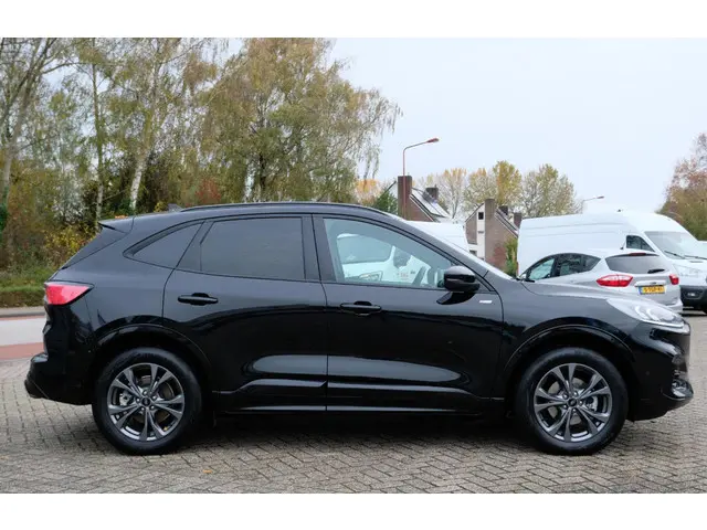 Ford Kuga 2.5 PHEV ST-Line 2024 Hybride Benzine 4