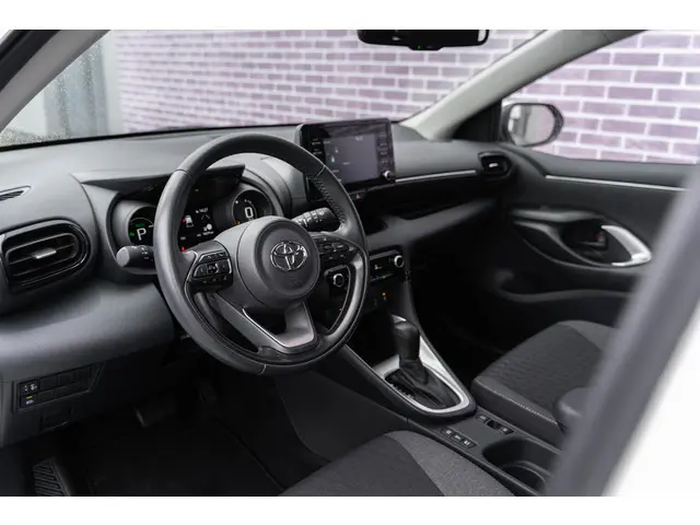 Toyota Yaris 1.5 Hybrid Dynamic 2022 Hybride Benzine 20