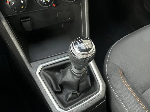 Dacia Sandero Stepway 1.0 TCe 90 Comfort 2023 Benzine 24