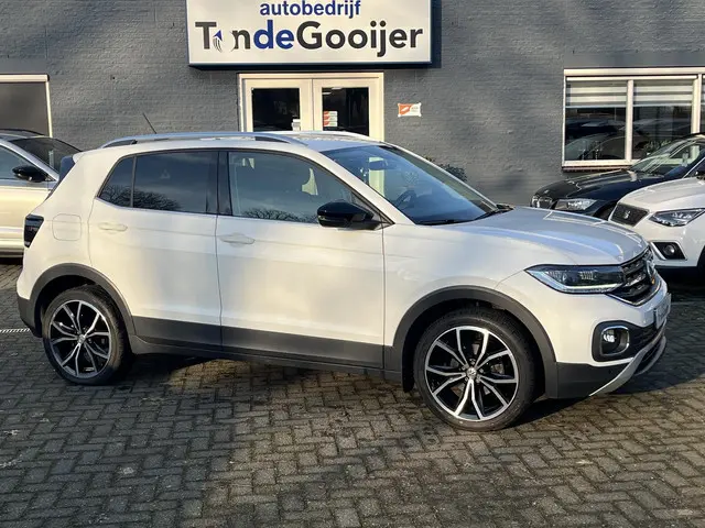 Volkswagen T-Cross 1.0 TSi DSG BLACK DESIGN 2020 Benzine