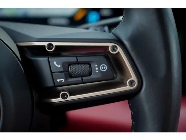 Porsche Taycan 4S Performance 84 kWh 2020 Elektrisch 38
