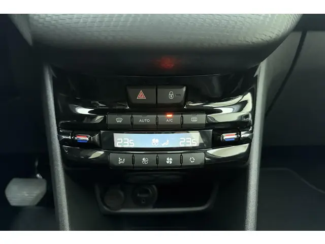 Peugeot 2008 1.2 PureTech Allure 2017 Benzine 24