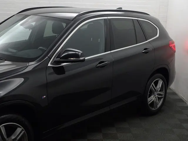 BMW X1 sDrive18i M Sport Aut- 2016 Benzine 27
