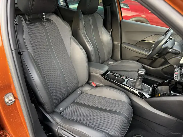 Peugeot 2008 1.2 Turbo 130 PK GT-Line 2020 Benzine 10