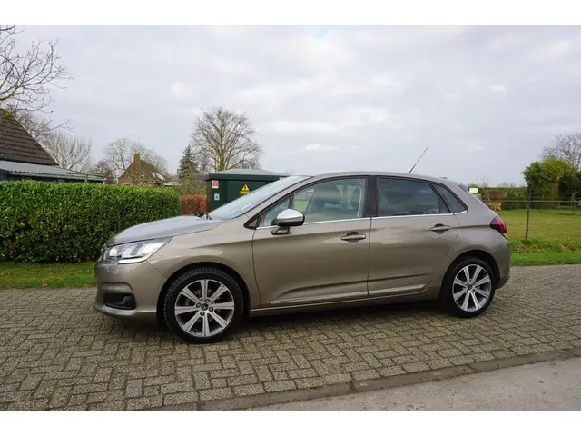 Citroën C4 1.2 PureTech Feel Collection 2016 Benzine 3