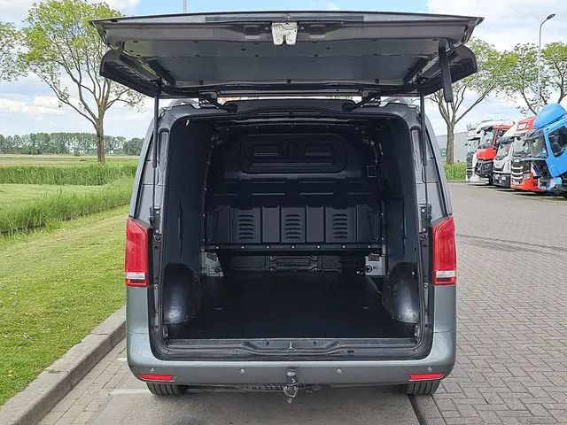 Mercedes-Benz Vito 114 2020 Diesel 12