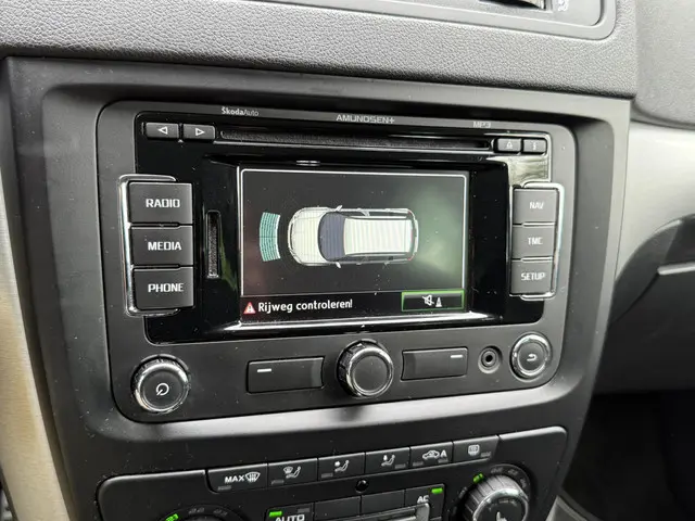 Škoda Yeti 1.2 TSI Elegance DSG 2013 Benzine 20
