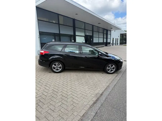 Ford Focus Wagon 1.0 EcoBoost Edition 2013 Benzine 6