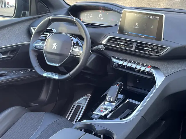 Peugeot 3008 1.6 PureTech GT Line 2020 Benzine 69