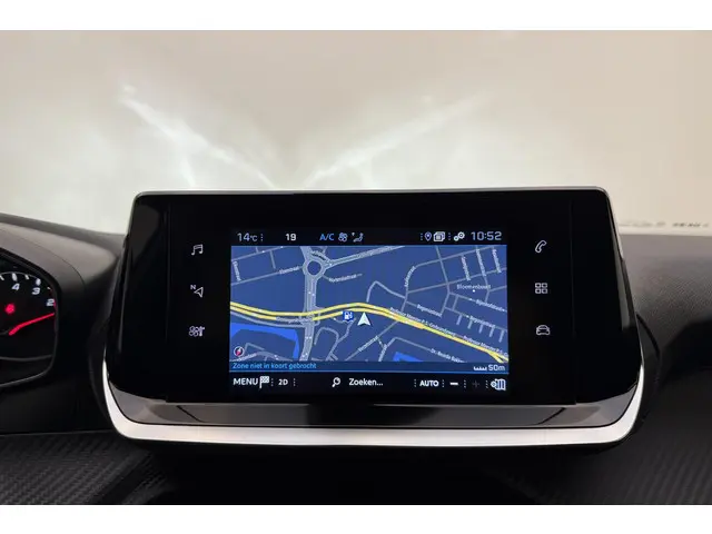 Peugeot 2008 1.2T Style 2023 Benzine 19