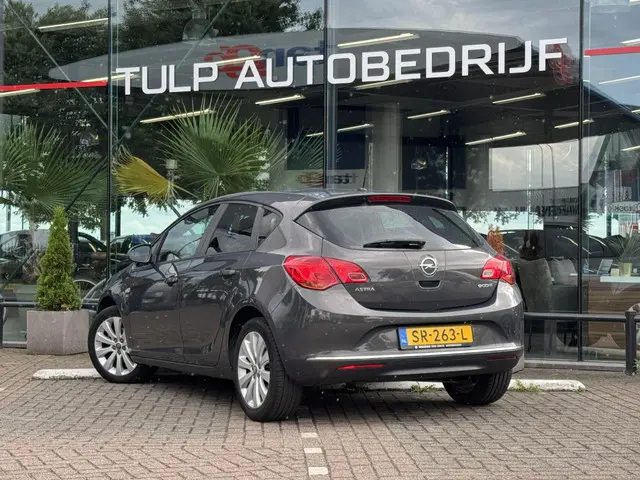 Opel Astra 1.4 Turbo Sport 2012 Leder/stof 2012 Benzine 3