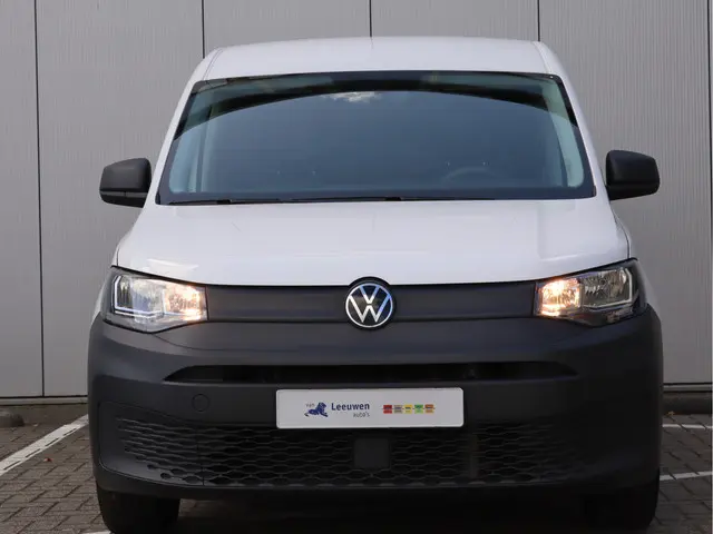 Volkswagen Caddy Cargo 2.0 TDI Comfort 2024 Diesel 6