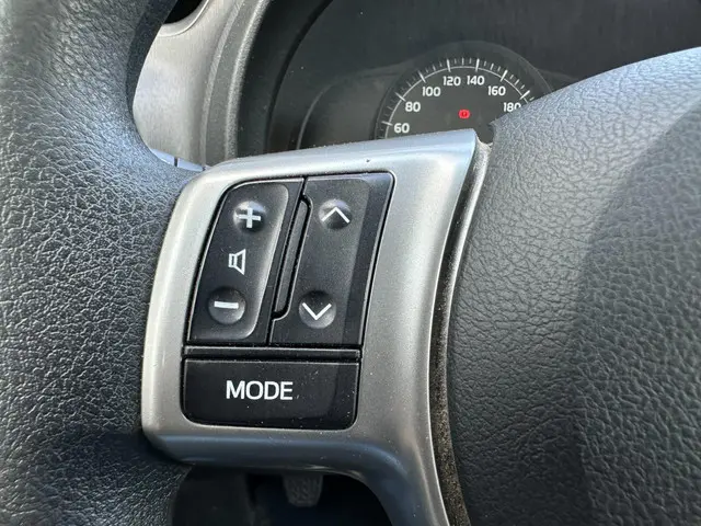Toyota Yaris 1.0 VVT-i Now Radio | Airco 2013 Benzine 13
