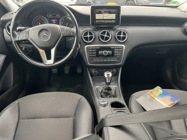 Mercedes-Benz A-Klasse 180 2014 Benzine 13