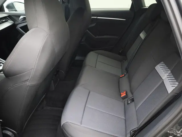 Audi A3 Sportback 35 TFSI/150PK Edition One 2021 Benzine 18
