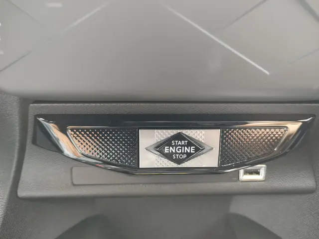 DS DS 3 Crossback 1.2 PureTech Montmartre 2022 Benzine 16