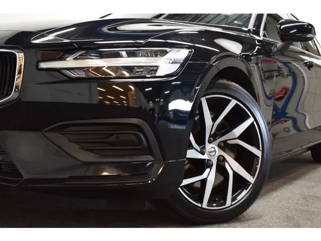 Volvo V60 2.0 T5 250pk AUT8 Momentum 2018 Benzine 3