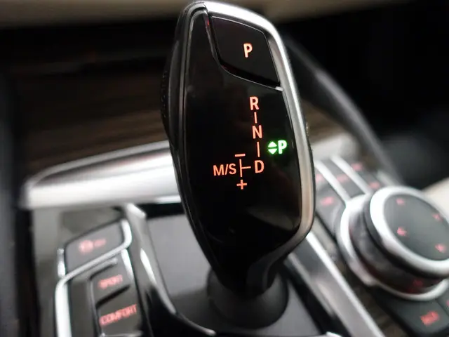 BMW 5 Serie 520i High Executive Aut- 2019 Benzine 15