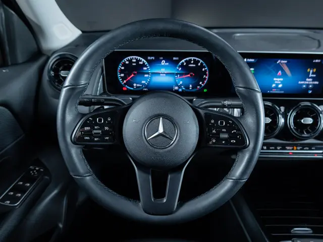 Mercedes-Benz GLB 200 Business Solution 2020 Benzine 10