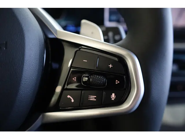 BMW 3 Serie Touring 330e 2026 Hybride Benzine 25