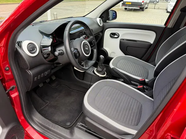 Renault Twingo 1.0 SCe Expression 2015 Benzine 12