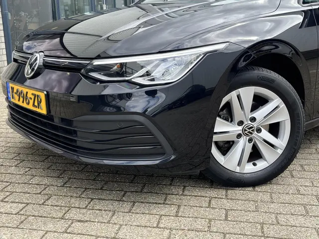 Volkswagen Golf 1.5 TSI Life 2020 Benzine 42