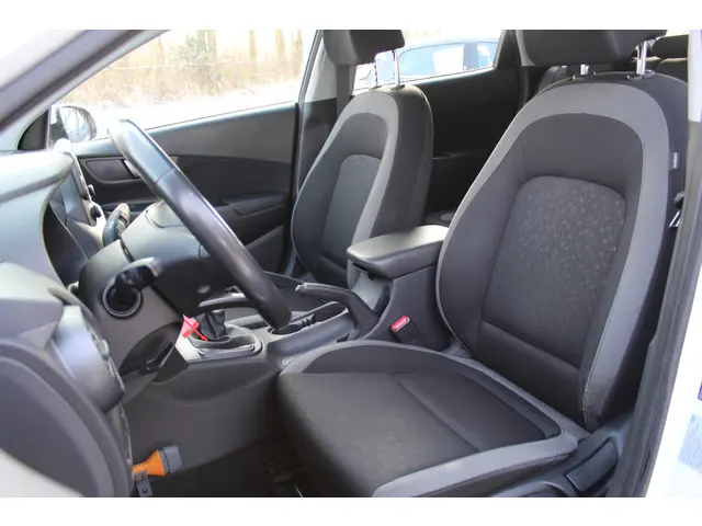 Hyundai Kona 1.0T 120pk Comfort Plus 2017 Benzine 12