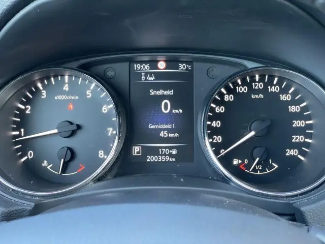 Nissan QASHQAI 1.2 Acenta Automaat 2014 Benzine 16