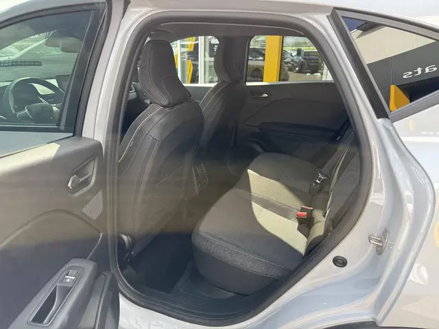 Renault Captur 1.0 TCe 90 techno 2025 Benzine 8
