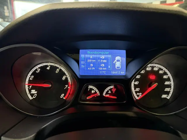 Ford Focus Wagon 2.0 EcoBoost ST-3 2013 Benzine 16