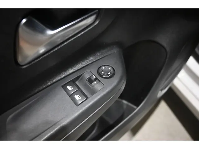 Opel Corsa 1.2 Edition 2020 Benzine 16