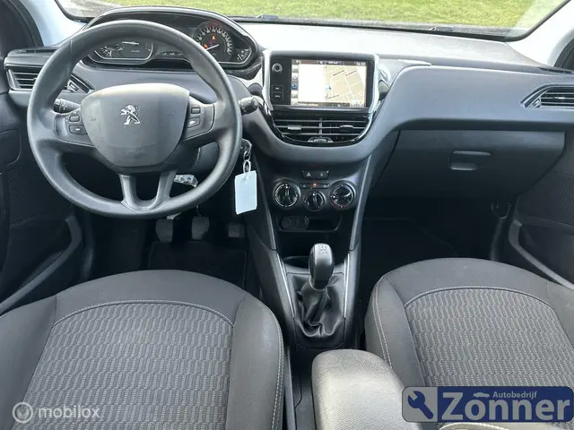 Peugeot 208 1.2 PureTech Allure 2016 Benzine 9