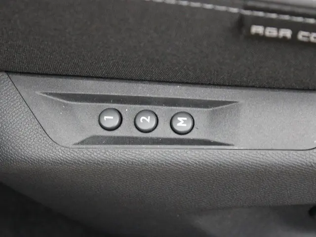 Peugeot 308 SW HYBRID 145 GT 2025 Hybride Benzine 10